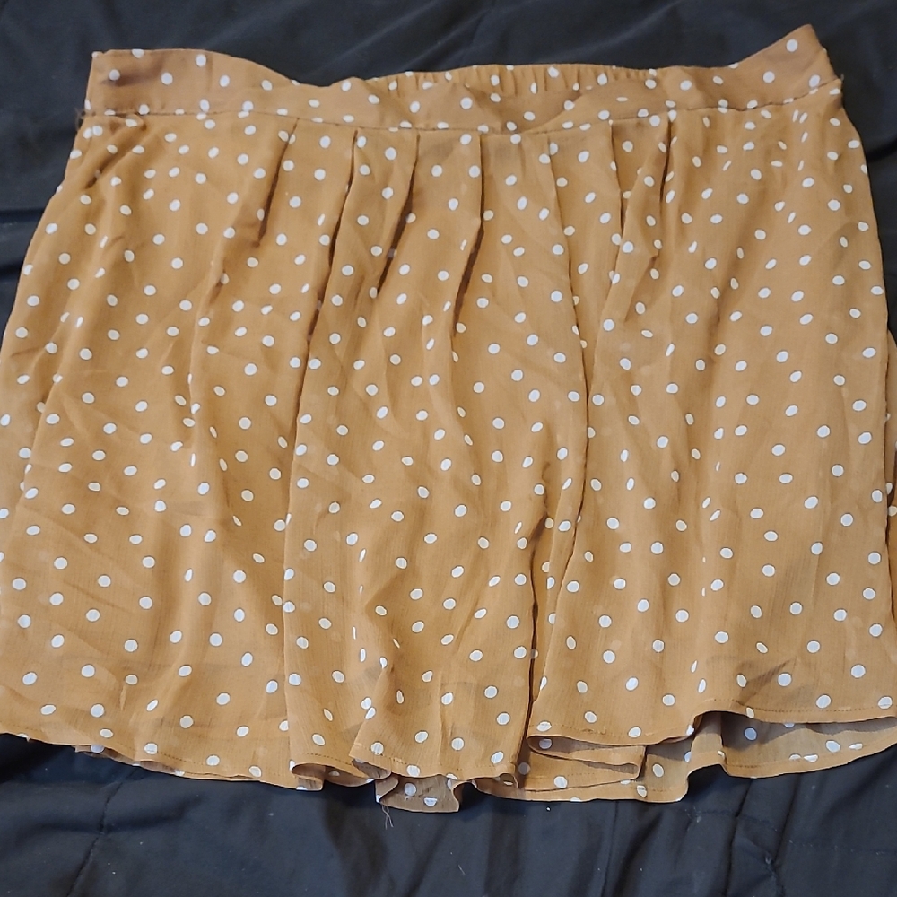 Old Navy Tan Polka Dot Skirt